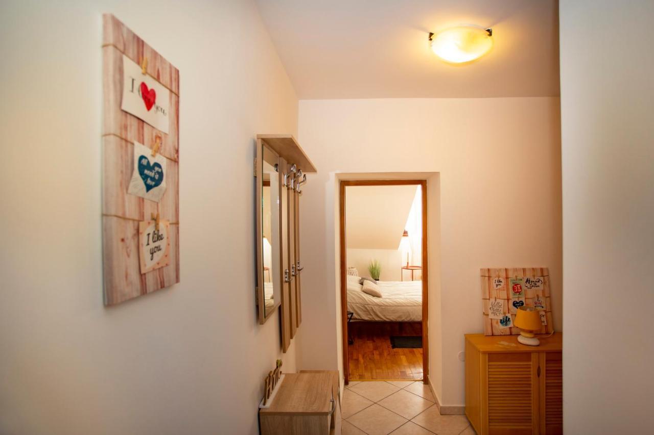 Apartment Kika Pula Eksteriør billede