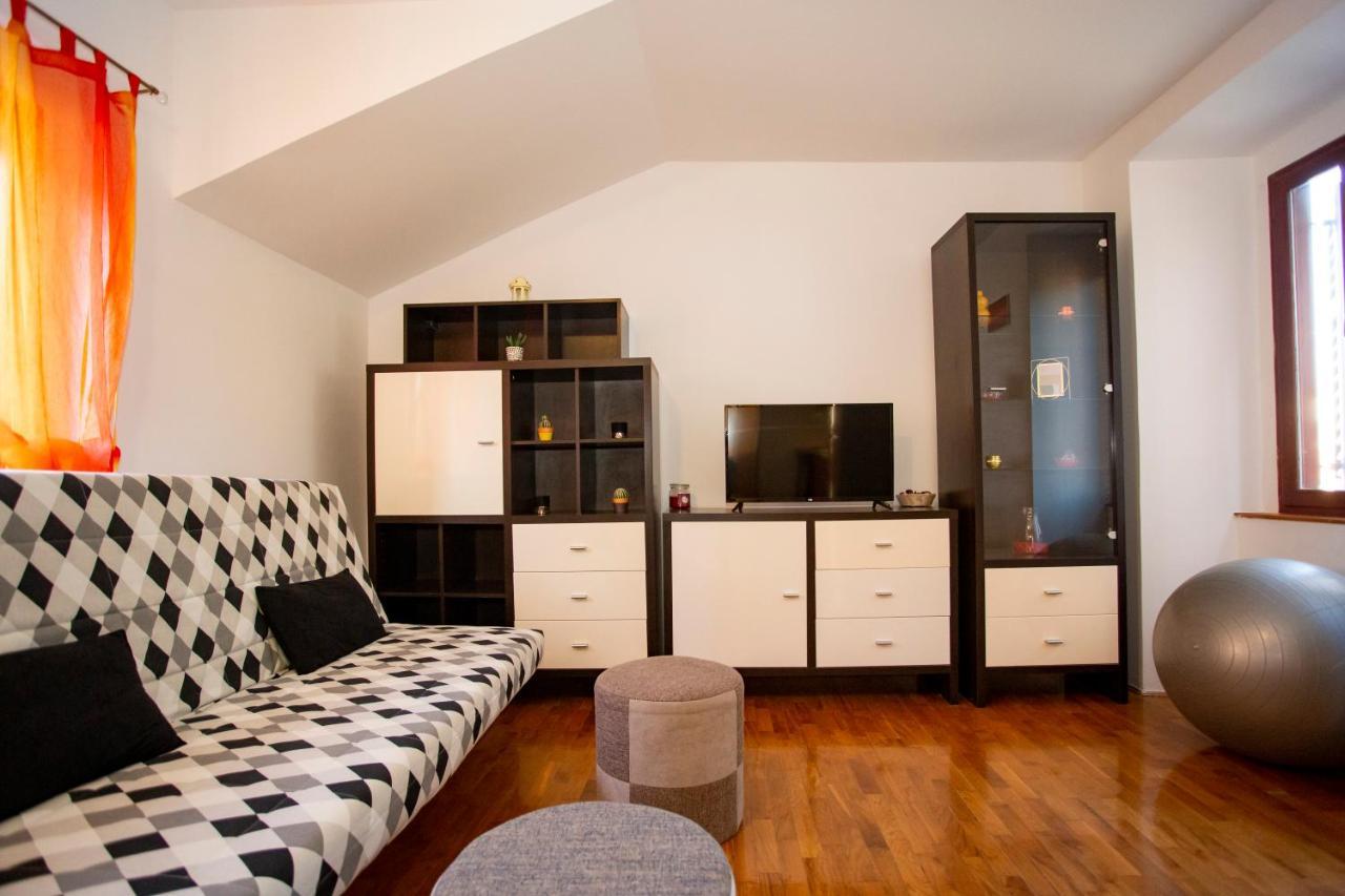 Apartment Kika Pula Eksteriør billede